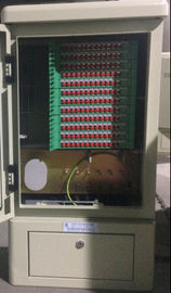 中国 96の中心は繊維光学のキャビネットの分離の抵抗&gt;2×104MΩ/500V DCを交差させます サプライヤー